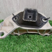 Кронштейн (крепление) КПП левый Renault Duster Renault 15 оригинальный номер 8200805803