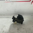 Кнопка стеклоподъемника правая Toyota Yaris Toyota Yaris оригинальный номер 848100D030