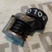 Натяжитель ремня генератора Volkswagen Polo 5 Volkswagen Polo оригинальный номер 03C145299C