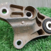 Кронштейн (крепление) КПП задний Ford Focus 2010 Ford Focus оригинальный номер 4M516P093F