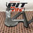 Кронштейн дополнительной помпы BMW X1 оригинальный номер 11 51 8 616 992, 11 51 8 616 992, 11518616992, 8616992, 11 51 7 629 918, 11517629918, 7629918, 11 51 7 600 969, 11517600969, 7600969