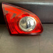 Фонарь левый задний в крышку nissan qashqai j10 Nissan Qashqai оригинальный номер L060010200LI