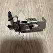 Замок лючка бензобака Mazda 3BK Mazda 2 оригинальный номер B095-56-890F