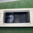 Бардачок между сиденьями Lexus RX оригинальный номер 5881048300C0, 5881048071A0, 5561848100, 5561848110, 5561848120, 9016440069