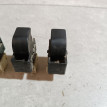 Кнопка стеклоподъемника Nissan Pulsar оригинальный номер 254110M010