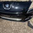 Бампер передний Peugeot 5008 2013 в сборе чёрный Peugeot 5008 оригинальный номер 9672543080