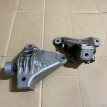 Опора двигателя BMW 5 F07 N55B30 2011 BMW 5er оригинальный номер 22 11 6 777 605