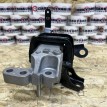 Опора двигателя правая Toyota RAV 4 V (XA50)  оригинальный номер 12305-24040