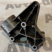 Кронштейн натяжного ролика Volkswagen Polo 5 СЕДАН Volkswagen Polo оригинальный номер 6RF260885