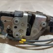 Замок двери передней правой Toyota Auris 