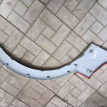 Накладка переднего крыла левого Митцубиси Паджеро Mitsubishi i оригинальный номер LW-MB4-1-052-L