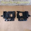 Кронштейн пола в салоне Range Rover L460 / L461 Land Rover Range Rover оригинальный номер LR189796