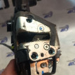 Замок двери передней правой Toyota Avensis T250 Toyota Avensis оригинальный номер 6903005130