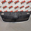 решетка радиатора Skoda Fabia оригинальный номер 5J0 853 668 C