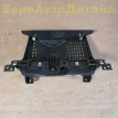 Кронштейн монитора Land Rover Defender 2 (L663) Land Rover Defender оригинальный номер LR132531