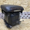 Подлокотник передний Toyota Land Cruiser 200 Series  оригинальный номер 88520-60360-C0