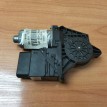 Мотор стеклоподъемника задний левый Volkswagen Volkswagen Passat оригинальный номер 3B5839751