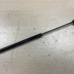 Амортизатор крышки багажника Toyota Camry VIII (XV70)  оригинальный номер 64530-06020