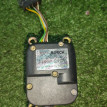 Редуктор заслонки отопителя Audi A4 B5 8A1820511 Audi A4 оригинальный номер 0132801029