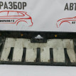 Накладка задней панели Hyundai Solaris Hyundai Solaris оригинальный номер 857701R000RY