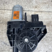 Мотор стеклоподъемника Jeep Grand Cherokee WK2 L Jeep Cherokee оригинальный номер 931401104