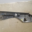 Обшивка задней левой стойки Volkswagen Polo MK5 Volkswagen Polo оригинальный номер 6RU867765