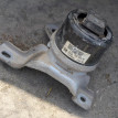 Подушка двигателя Land Rover Range Rover Evoque оригинальный номер BJ32-6F012-BA