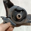Опора двигателя левая Hyundai Coupe 
