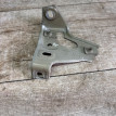 Opel Astra (J) Кронштейн крепления крыла правый Opel Astra оригинальный номер 13276369