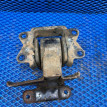 Кронштейн двигателя Hyundai Santa Fe I (2000—2012) Hyundai Santa Fe оригинальный номер 2183026100, G4JS