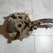 Кулак поворотный передний правый Mitsubishi Diamante оригинальный номер MB914614