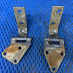 Петли двери багажника левые пара  Land Cruiser 80 Toyota Land Cruiser оригинальный номер 6880260020