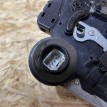 Замок двери задней левой Toyota Land Cruiser 200 Series  оригинальный номер 69060-60110