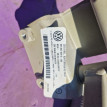 Петля крышки багажника Volkswagen Jetta 6 Volkswagen Jetta оригинальный номер 5С6827302D