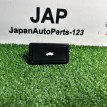 Кнопка открывания багажника Audi Q5 2010 Audi Q5 