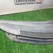 Решетка под лобовое стекло Toyota Yaris оригинальный номер 55781-0D220, 55782-0D150, 55783-0D130