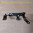 Кронштейн телевизора правый Range Rover L460 L461 Land Rover Range Rover оригинальный номер LR152981