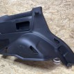 Обшивка багажника нижняя левая Toyota Land Cruiser 200 Series  оригинальный номер 62520-60A20-С0