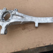 Кулак правый передний Mercedes-Benz M-класс W166 Mercedes-Benz M-klasse оригинальный номер A1663301020