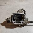 Заслонка дроссельная механическая Mazda 2 оригинальный номер FSD713650