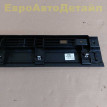 Накладка замка багажника Land Rover Defender L663 Land Rover Defender оригинальный номер LR132044
