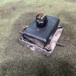 Блок клапанов гидроподвески Toyota Land Cruiser 200 2008-2022 4894060020 Toyota Land Cruiser 