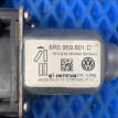 Моторчик стеклоподъемника передний левый Polo 5 Volkswagen Polo оригинальный номер 6R0959801ECZ06