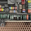 Блок предохранителей в багажнике BMW 5er 