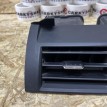 Дефлектор воздушный центральный Toyota Camry VII (XV50)  оригинальный номер 55660-33220-C0