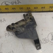 Накладка замка передней правой двери Renault Megan Renault 20 оригинальный номер 8200264640