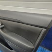 Обшивка карта двери передней правой Avensis T250 Toyota Avensis оригинальный номер 6761005620