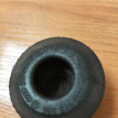 Подушка (опора) радиатора Volkswagen Passat B5 Volkswagen Passat оригинальный номер 8D0121275