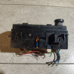 Блок управления климатической установкой Nissan Bluebird оригинальный номер 275100E000