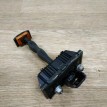 Ограничитель двери передний Land Rover Freelander оригинальный номер LR006289